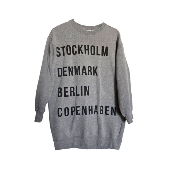 Forever 21 Sweaters - Forever 21 Gray Graphic City Sweatshirt Crewneck Long Sleeve Pullover